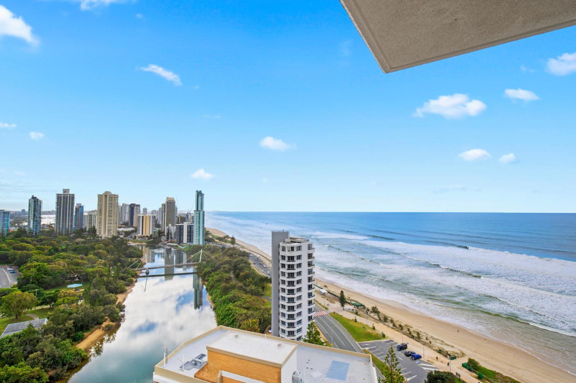 Capricorn One Beachside Holiday Apartments - Official Gold Coast Exterior foto